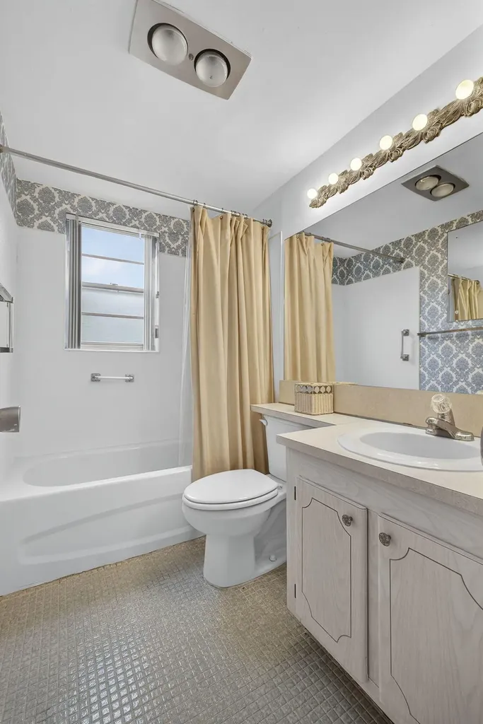 52 Norwich C West Palm Beach FL 33417