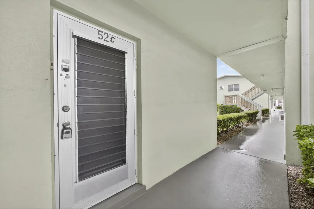 52 Norwich C West Palm Beach FL 33417