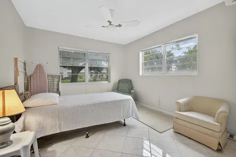52 Norwich C West Palm Beach FL 33417
