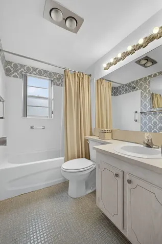 52 Norwich C West Palm Beach FL 33417