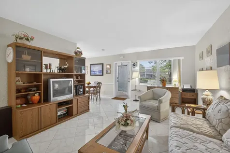 52 Norwich C West Palm Beach FL 33417