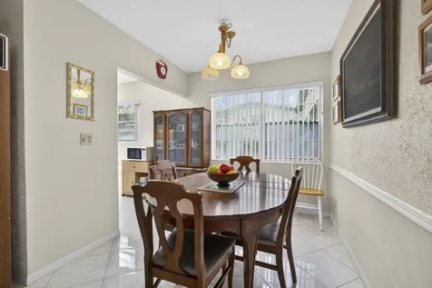 52 Norwich C West Palm Beach FL 33417