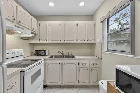 52 Norwich C West Palm Beach FL 33417