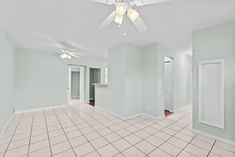 1439 W Broome Street Lantana FL 33462