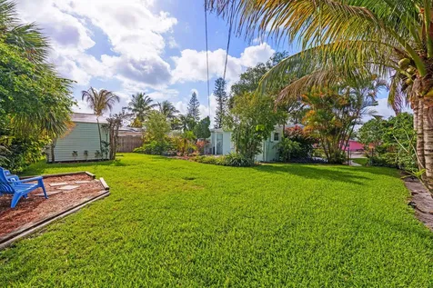 1439 W Broome Street Lantana FL 33462