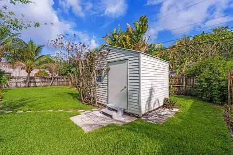 1439 W Broome Street Lantana FL 33462