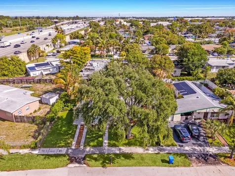 1439 W Broome Street Lantana FL 33462