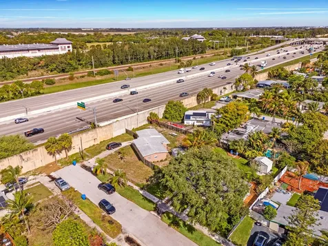 1439 W Broome Street Lantana FL 33462
