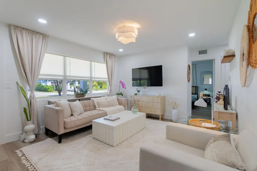 246 NE 14th Street Delray Beach FL 33444
