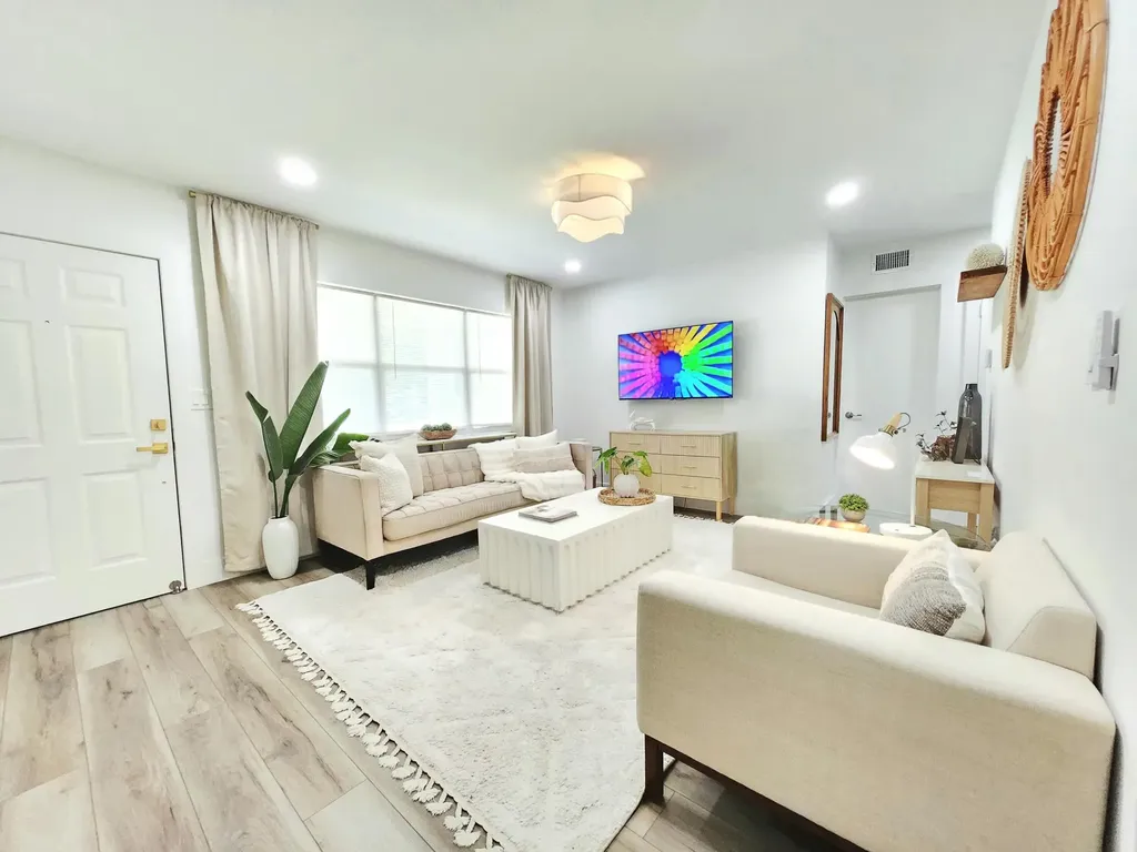 246 NE 14th Street Delray Beach FL 33444