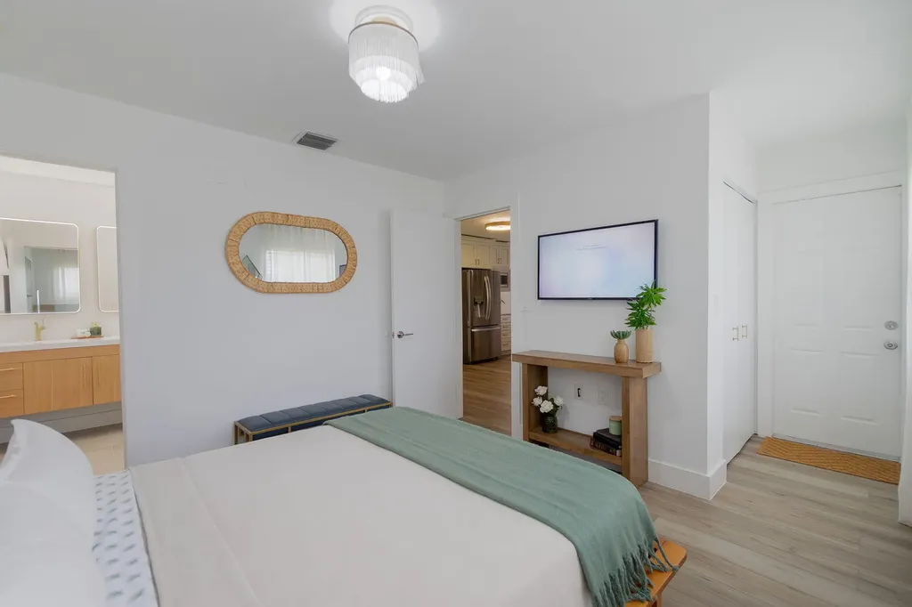 246 NE 14th Street Delray Beach FL 33444