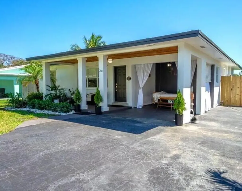 246 NE 14th Street Delray Beach FL 33444