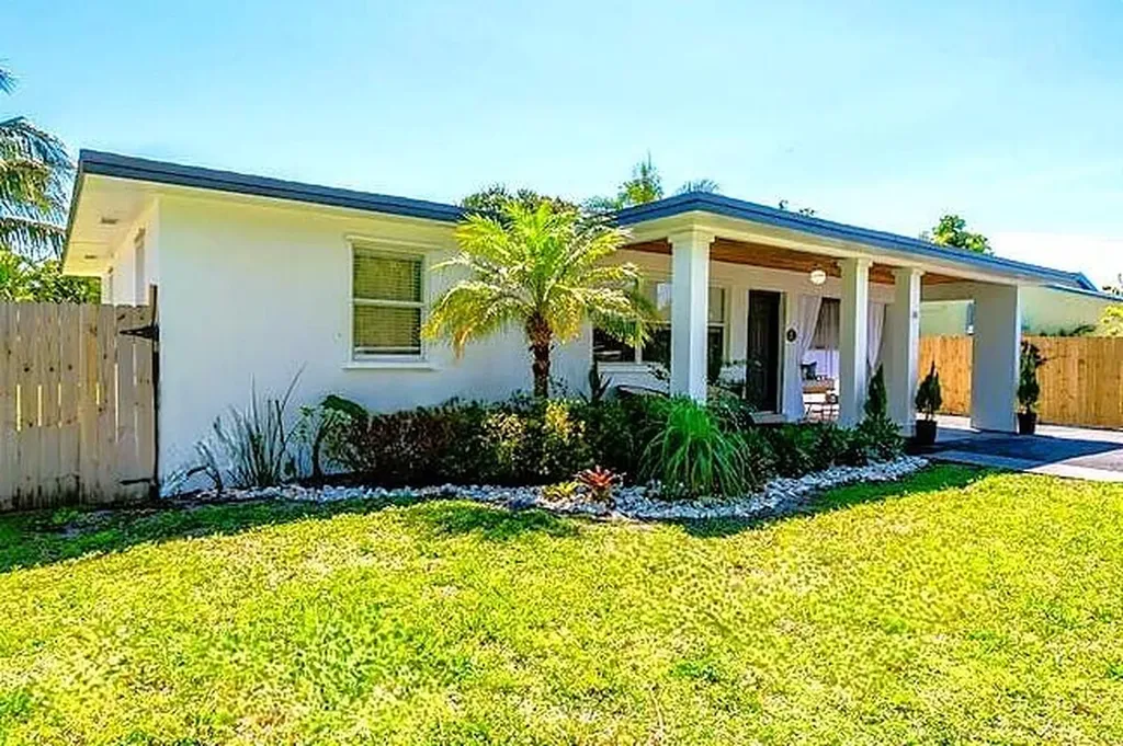 246 NE 14th Street Delray Beach FL 33444