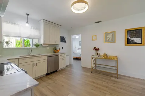 246 NE 14th Street Delray Beach FL 33444