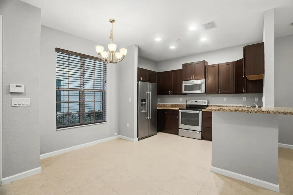 704 SW 2nd Way Pompano Beach FL 33060