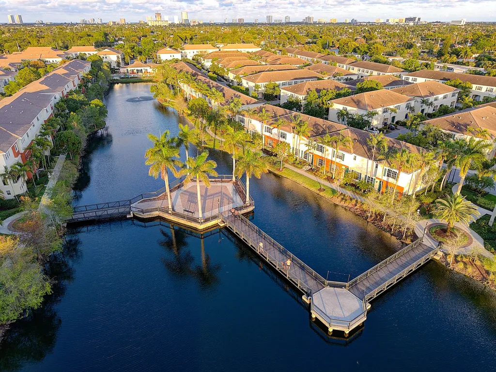 704 SW 2nd Way Pompano Beach FL 33060