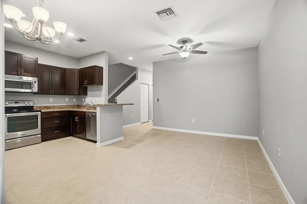 704 SW 2nd Way Pompano Beach FL 33060