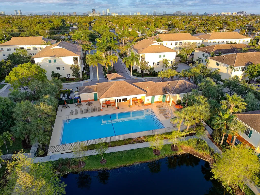 704 SW 2nd Way Pompano Beach FL 33060