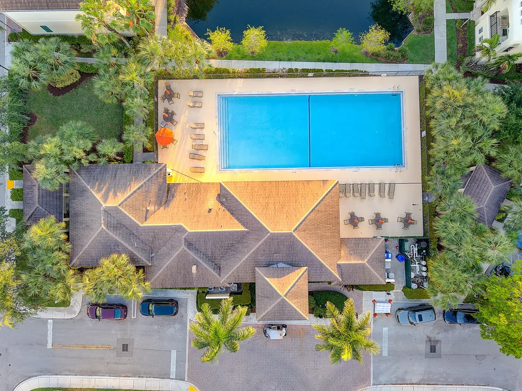 704 SW 2nd Way Pompano Beach FL 33060