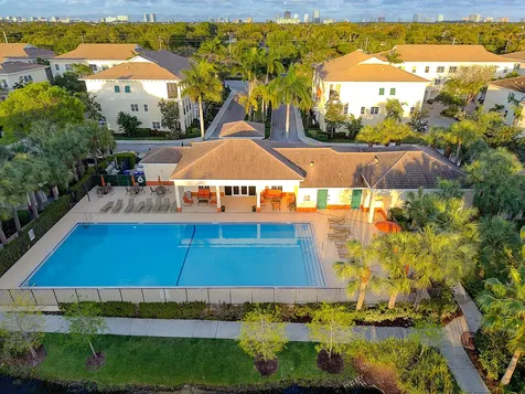 704 SW 2nd Way Pompano Beach FL 33060