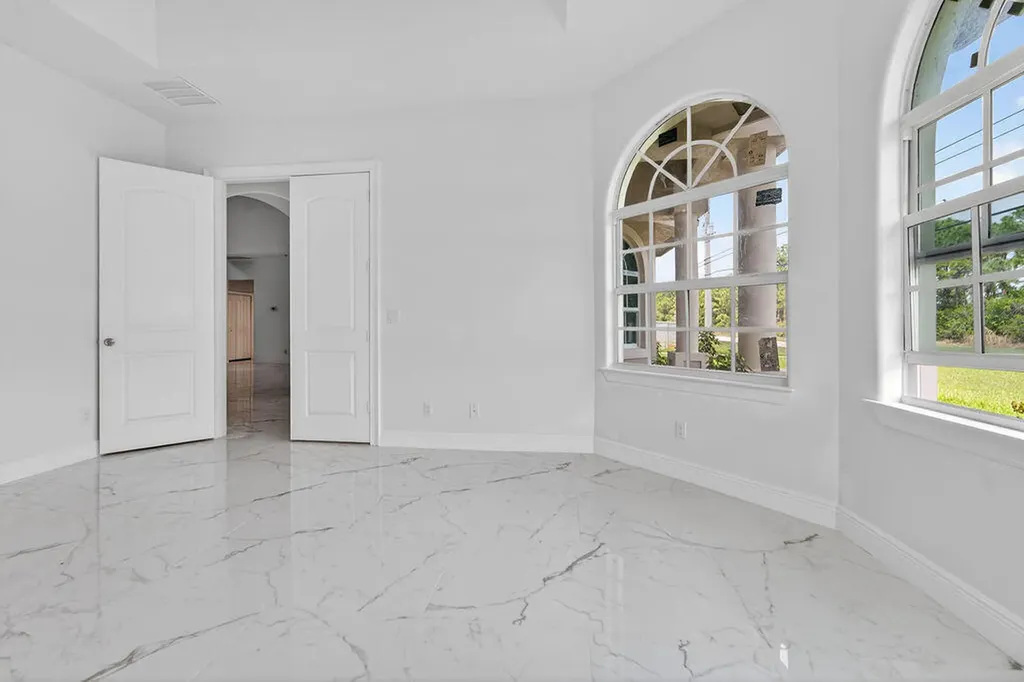 376 SW Paar Drive Port St Lucie FL 34953