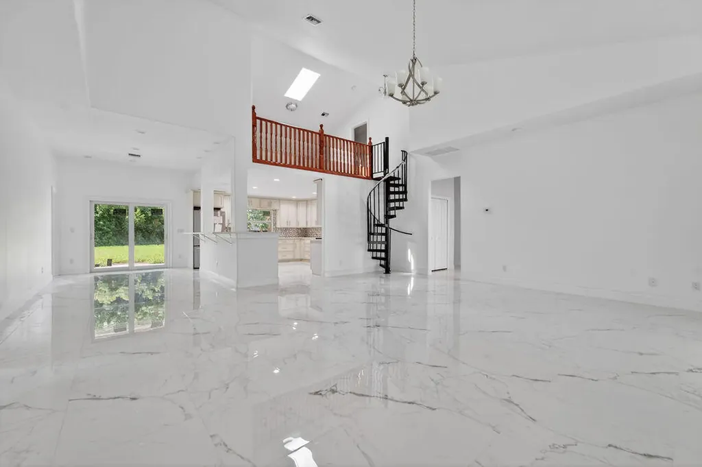 376 SW Paar Drive Port St Lucie FL 34953