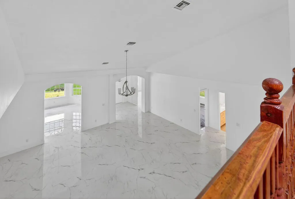376 SW Paar Drive Port St Lucie FL 34953