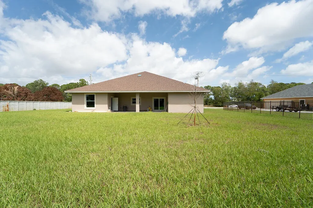 376 SW Paar Drive Port St Lucie FL 34953