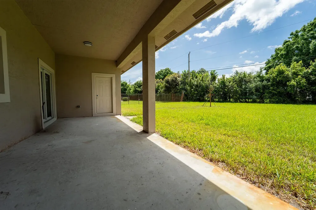 376 SW Paar Drive Port St Lucie FL 34953