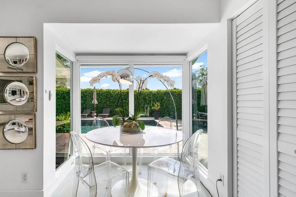 2320 Las Casitas Drive Wellington FL 33414