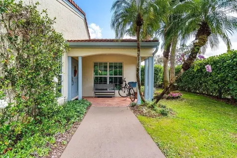 2320 Las Casitas Drive Wellington FL 33414