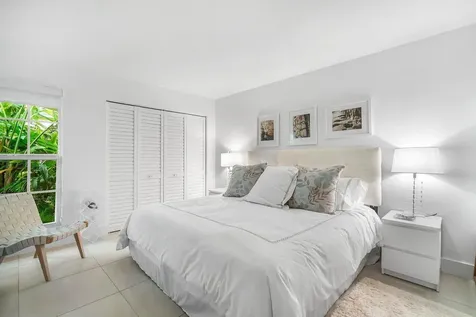 2320 Las Casitas Drive Wellington FL 33414