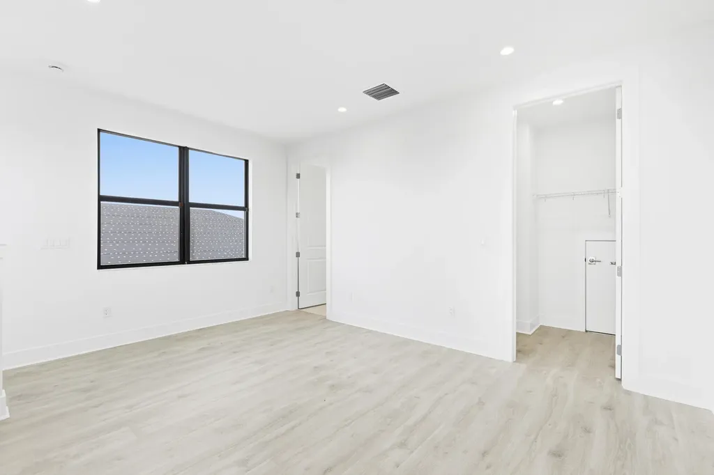 13921 Vivant Drive Palm Beach Gardens FL 33412