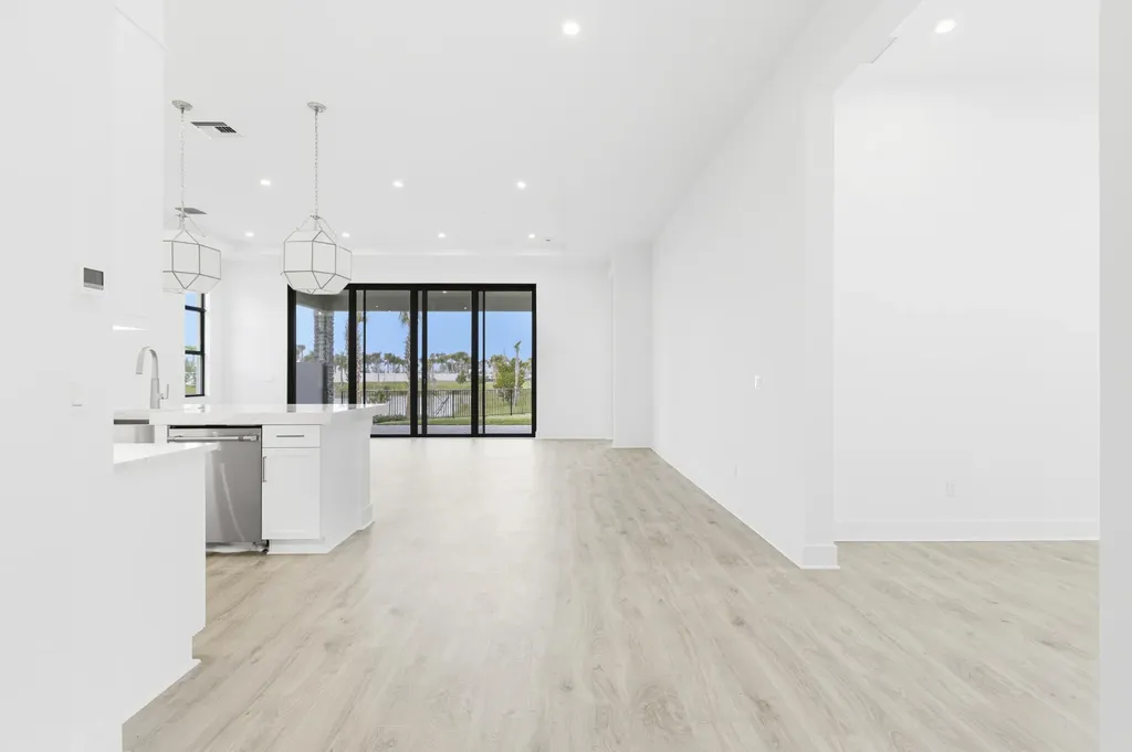 13921 Vivant Drive Palm Beach Gardens FL 33412