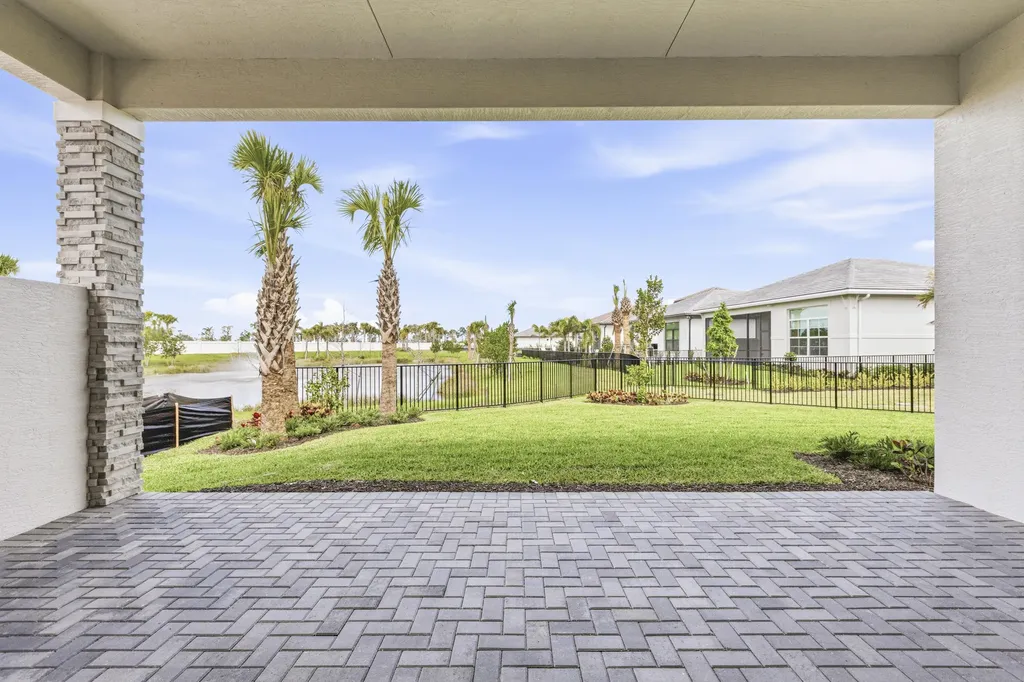 13921 Vivant Drive Palm Beach Gardens FL 33412