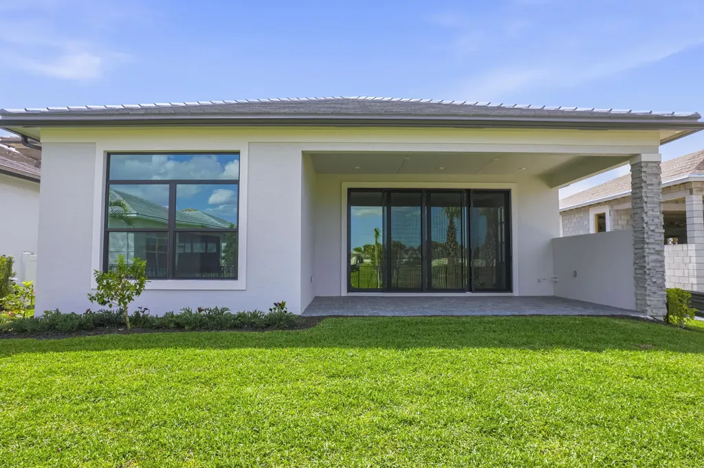 13921 Vivant Drive Palm Beach Gardens FL 33412
