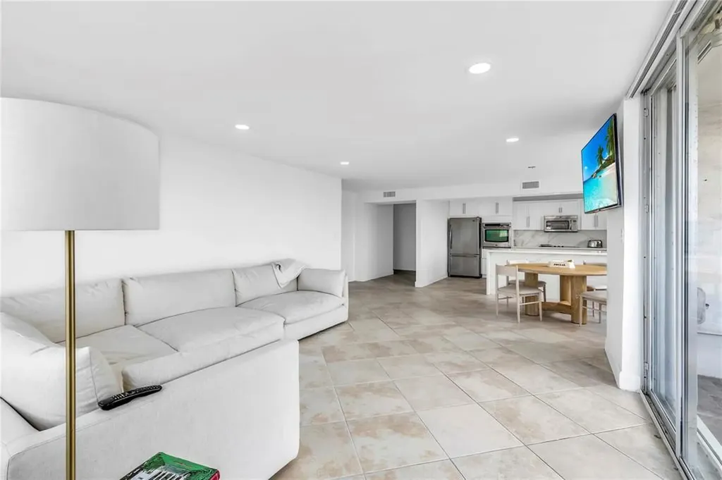 2750 NE 183rd Street Aventura FL 33160