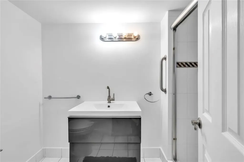 2750 NE 183rd Street Aventura FL 33160