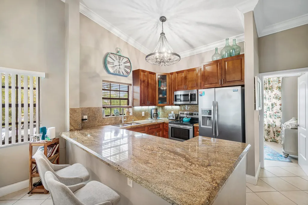 312 Liberty Court Deerfield Beach FL 33442