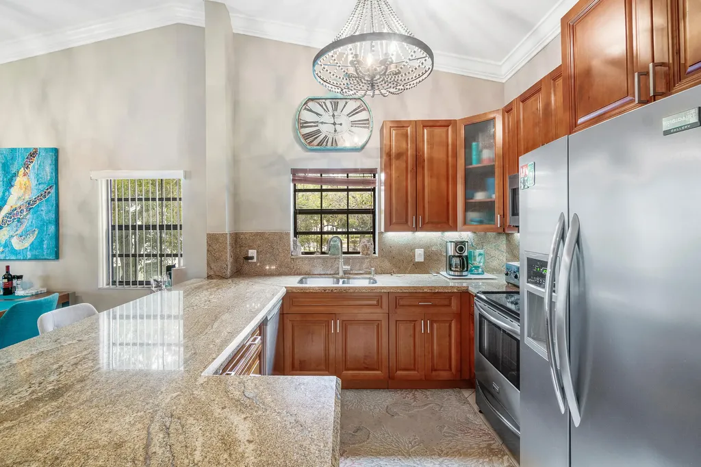 312 Liberty Court Deerfield Beach FL 33442