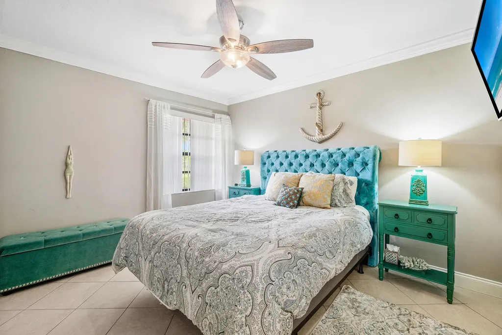 312 Liberty Court Deerfield Beach FL 33442