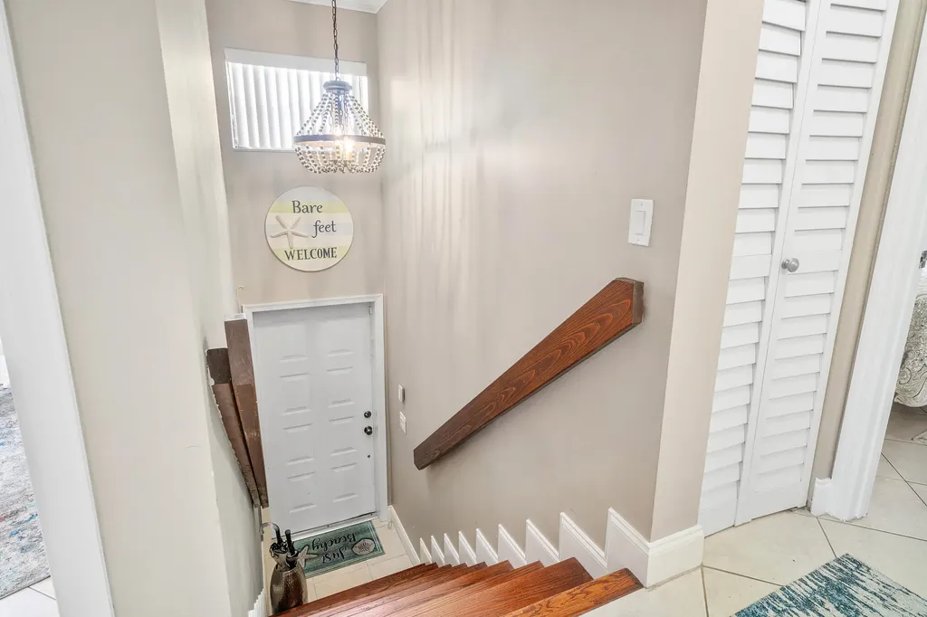 312 Liberty Court Deerfield Beach FL 33442