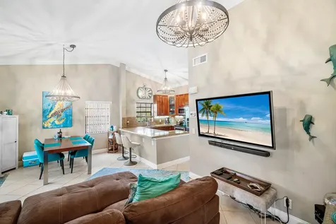 312 Liberty Court Deerfield Beach FL 33442