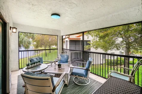 312 Liberty Court Deerfield Beach FL 33442