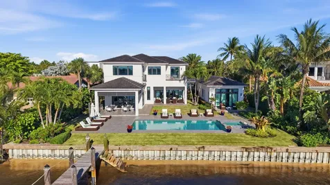 825 W Oyster Lane Lantana FL 33462