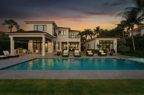 825 W Oyster Lane Lantana FL 33462