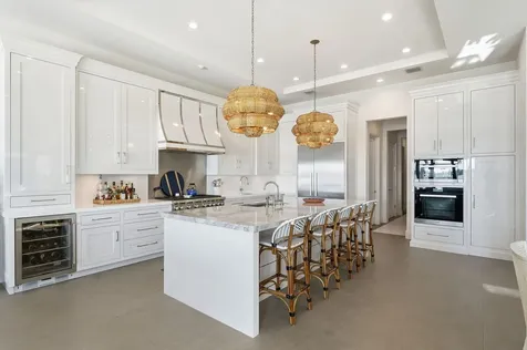 825 W Oyster Lane Lantana FL 33462