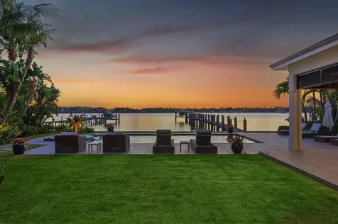 825 W Oyster Lane Lantana FL 33462