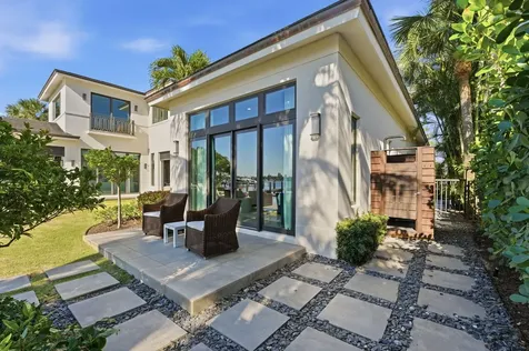 825 W Oyster Lane Lantana FL 33462