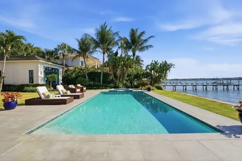 825 W Oyster Lane Lantana FL 33462
